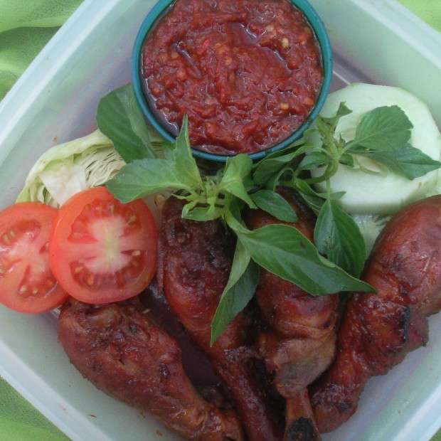 Image Resep Ayam Bacem Khas Yogyakarta, Menu Keseharian Penuh Kenikmatan